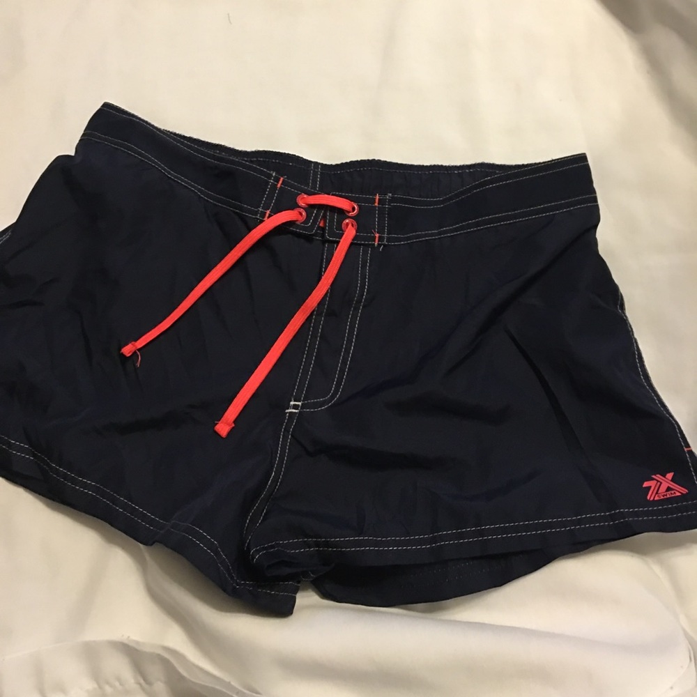 Zero X Posur swimwear - Picture 1 of 3